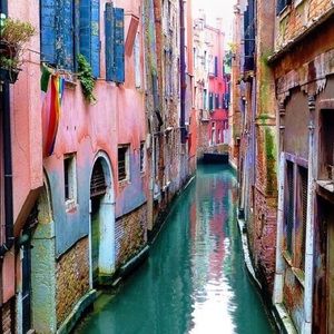 Meet your Posher, Jasmín